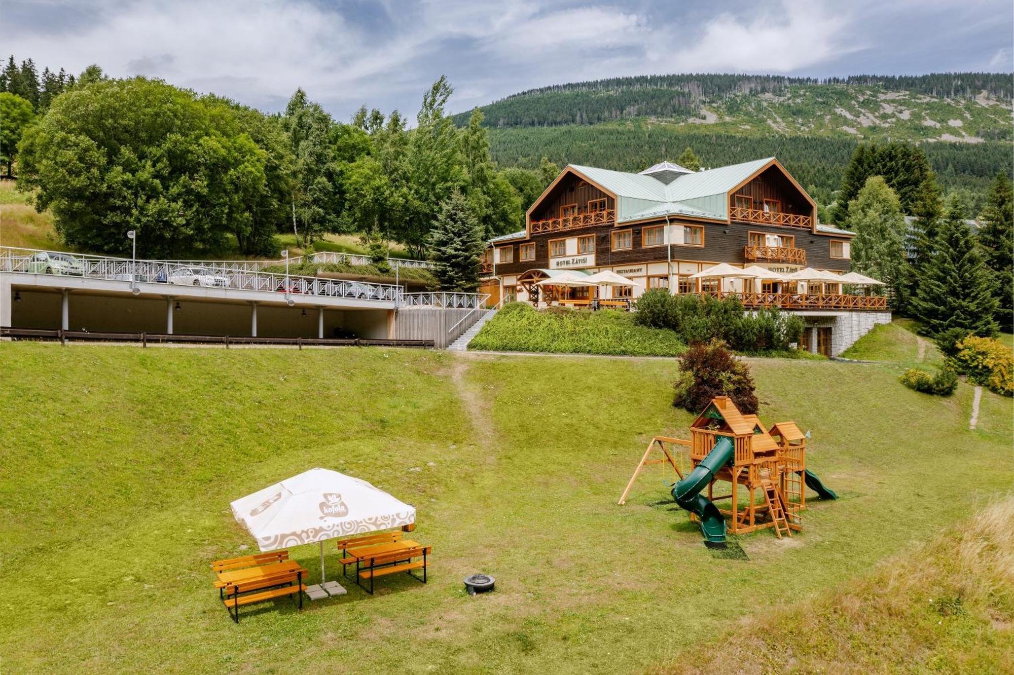Hotel Zatisi Špindlerŭv Mlýn Exterior foto