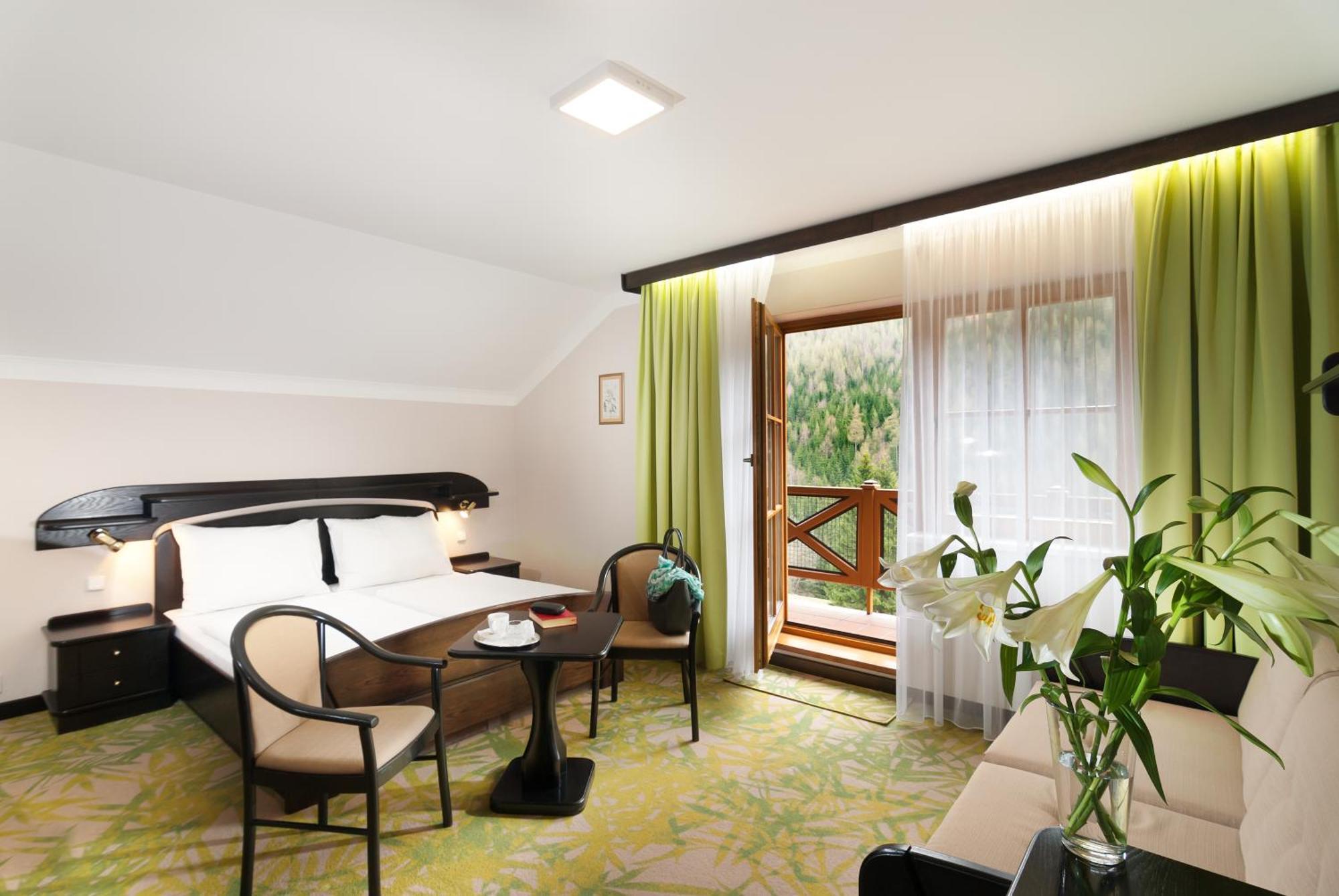 Hotel Zatisi Špindlerŭv Mlýn Exterior foto